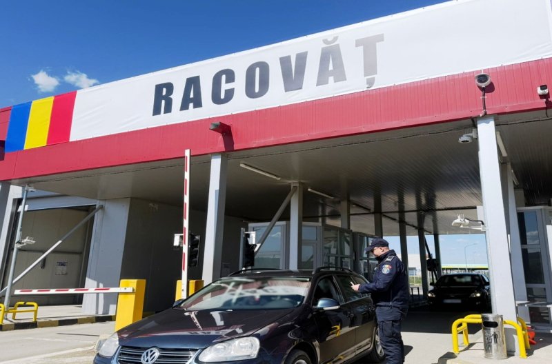 Permis de conducere fals descoperit de polițiștii de frontieră botoșăneni