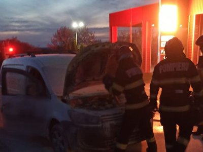 Autoutilitară în care se aflau …