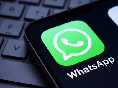 WhatsApp devine (parțial) plătit. Ce …