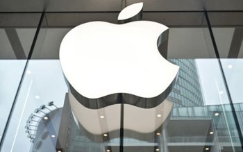 Un român angajat la un …