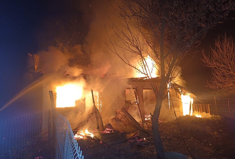 Incendiu violent produs în comuna Havârna