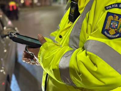 L-au prins mangă la volan: …