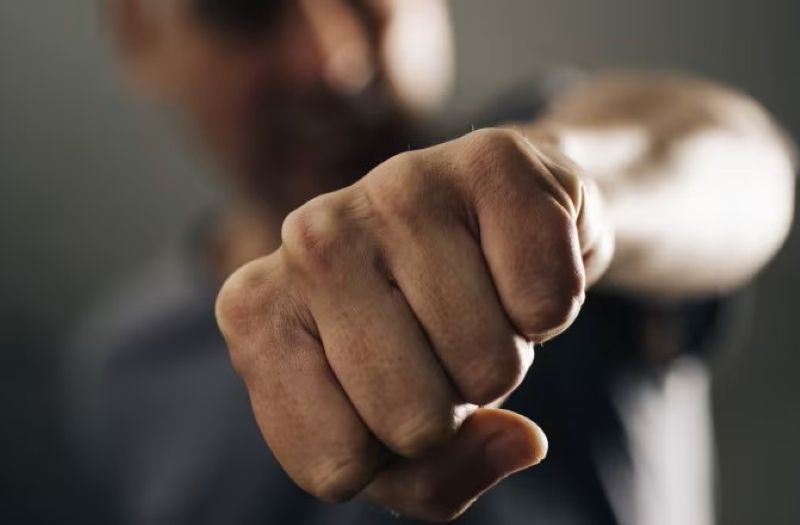 Intervenție a jandarmilor după un apel telefonic care sesiza o altercație fizică între trei bărbați la Botoșani