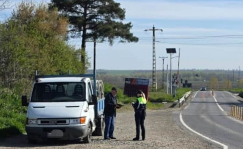 Acțiune a polițiștilor în zona trecerilor la nivel cu calea ferată