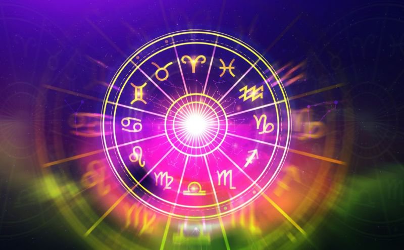Horoscopul săptămânii 4-10 mai: Pluton retrograd aduce transformări profunde pentru toate zodiile