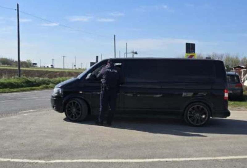 Acțiune a polițiștilor la Darabani: Au fost reținute 2 permise de conducere