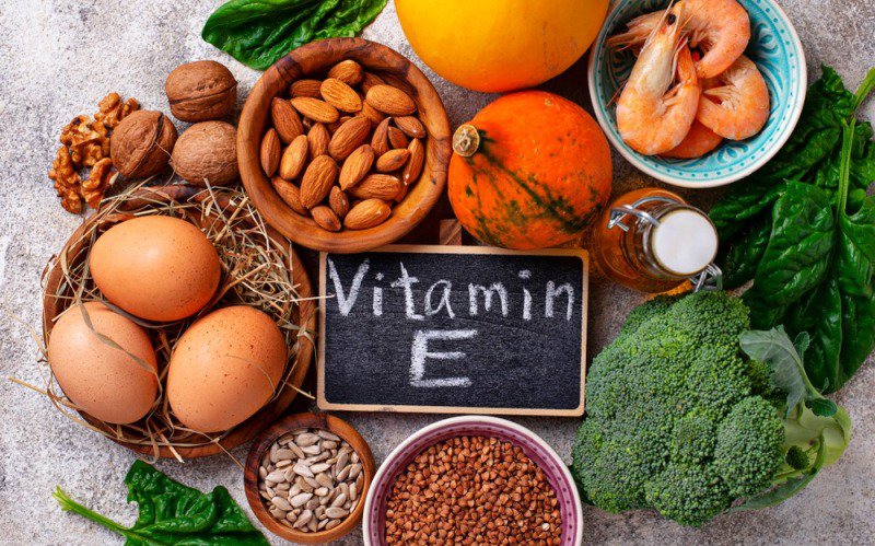 Descoperă fructele bogate în vitamina E