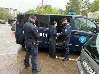 Tănără amendată la Botoșani după …