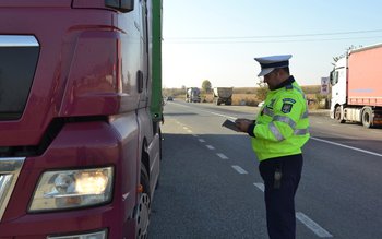 Transportatorii de marfă și persoane, …