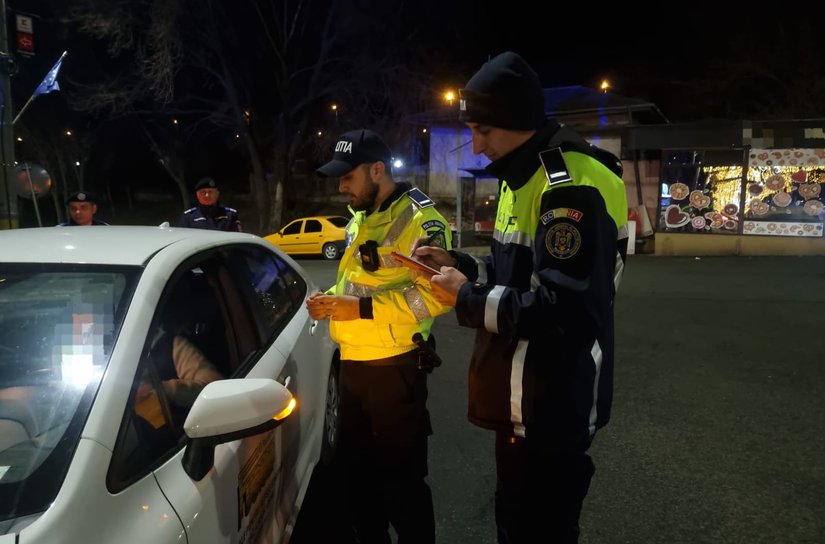 Dosar penal pentru un tânăr din Dorohoi. Conducea o mașină cu autorizația provizorie de circulație expirată