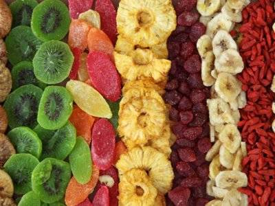 Fructe uscate bogate în vitamina …