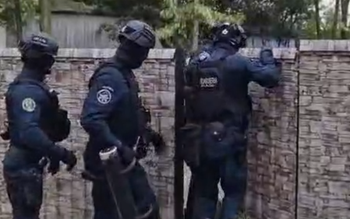 Cinci percheziții desfășurate de polițiști …