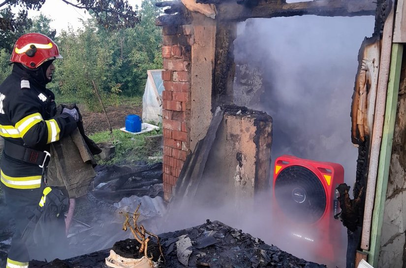 Tragedie la Ripiceni! Un bărbat și-a pierdut viața în urma unui incendiu izbucnit în locuința sa