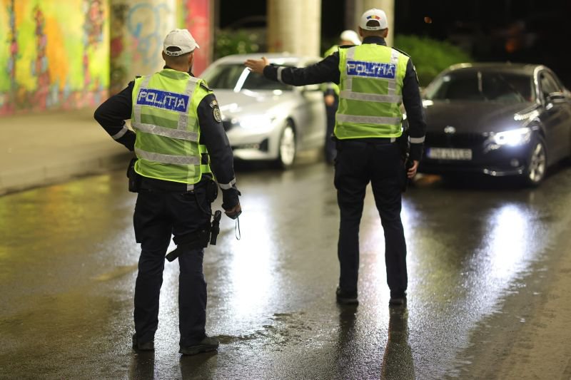 Razie de amploare a polițiștilor botoșăneni, peste 800 de persoane legitimate