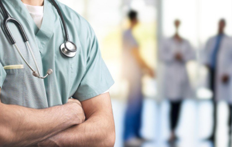 Legea Salarizării aduce greva şi în spitale. Medicii spun că sunt şi epuizaţi, şi lăsaţi fără sporuri