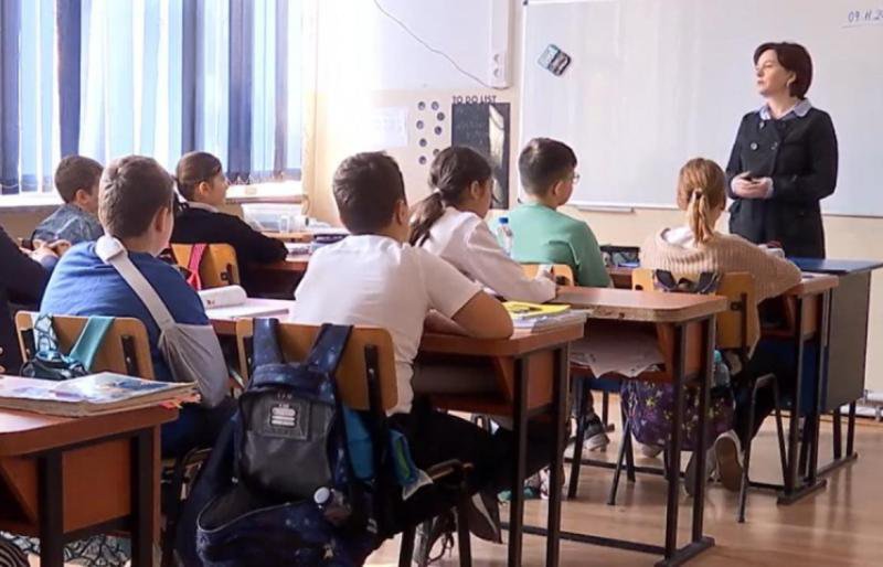 Bani pentru profesori! Decizia care îi privește pe mii de profesori implicați în examenele naționale