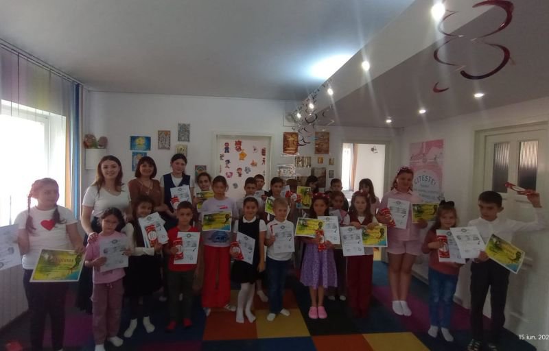 Performanțe de excepție pentru „Micii Economiști” din Botoșani: Premii naționale și o activitate specială dedicată lui Mihai Eminescu