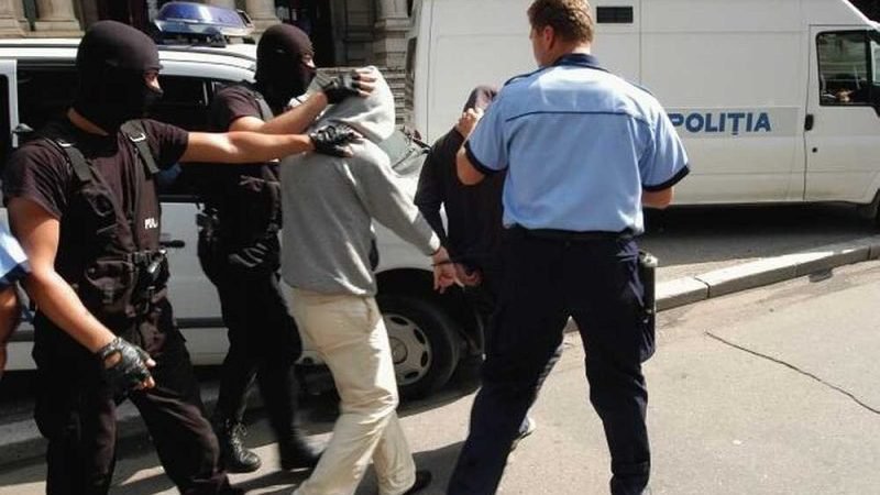 Reținut pentru tâlhărie calificată și nerespectarea ordinului de protecție