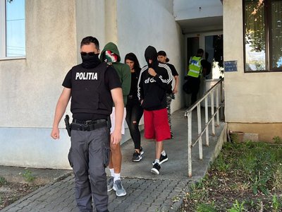 Tineri trimiși în judecată pentru …
