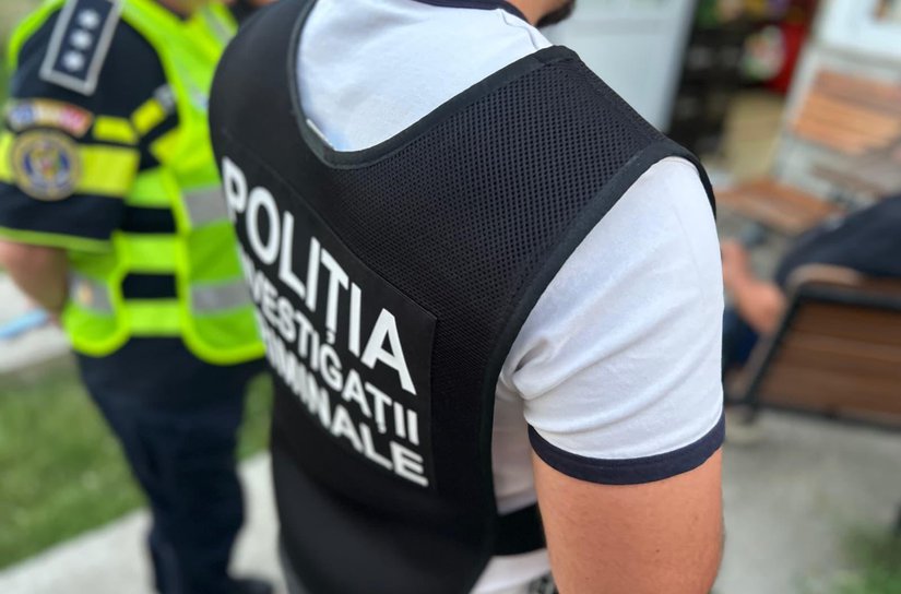 Acțiune a polițiștilor de investigare a criminalității economice pentru verificarea transportatorilor de păsări și animale vii