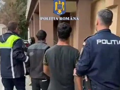 Reținuți pentru violare de domiciliu