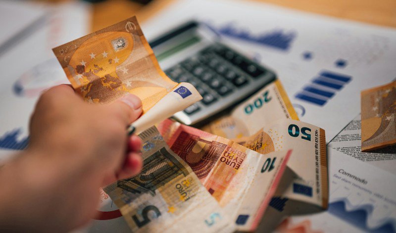 Atenționare pentru șoferii români care merg în Grecia. O nouă amendă și sancțiuni mult mai dure intră în vigoare