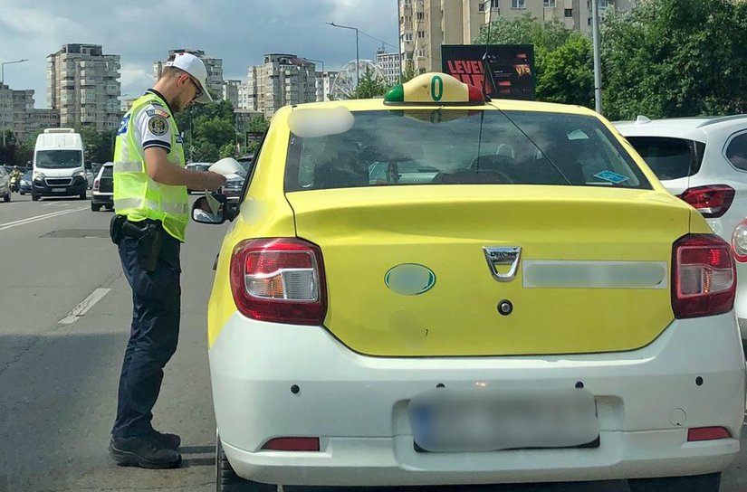Transportatorii în regim taxi, verificați de polițiști în Botoșani