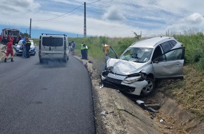 Accident la Hilișeu Horia! Conducătoarea auto și un copil de 10 ani au ajuns la spital