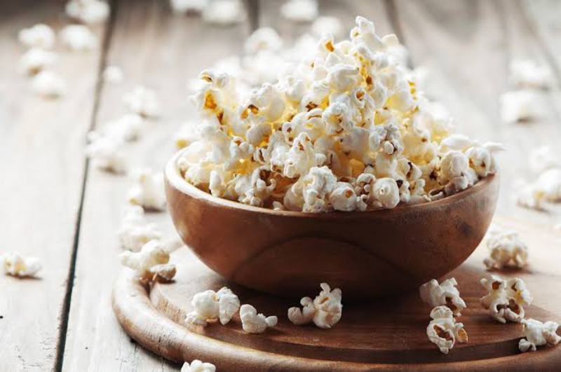 Beneficii surprinzătoare ale popcornului pentru sănătatea ta