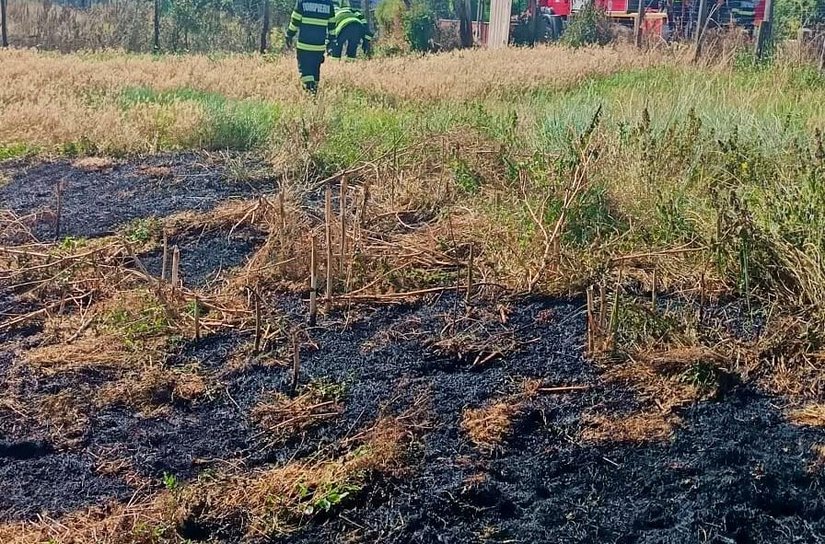 Incendiu într-o gospodărie din Câmpeni: flăcările au amenințat două locuințe
