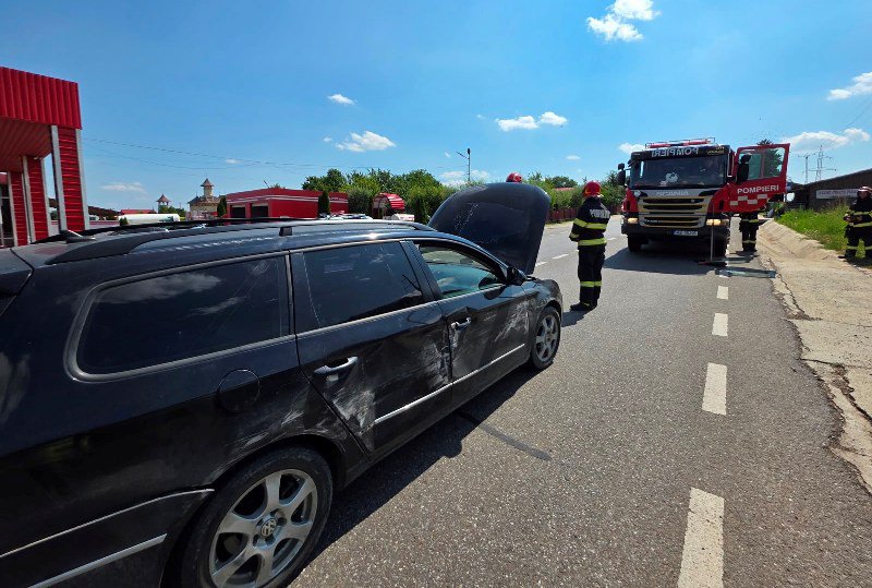 Doi tineri au ajuns la spital în urma unui accident produs la ieșirea din Dorohoi