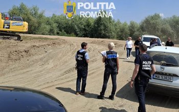Percheziții, în județele Botoșani și …
