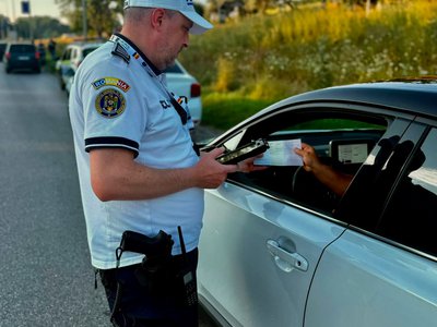 Șoferi depistați la volanul unor …