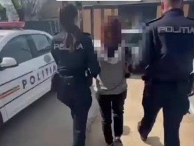 Femeie de 44 de ani, …