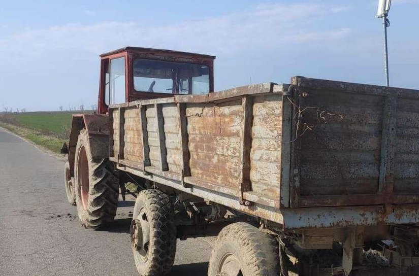 S-a ales cu dosar penal după ce a fost depistat în trafic cu o remorcă neînmatriculată