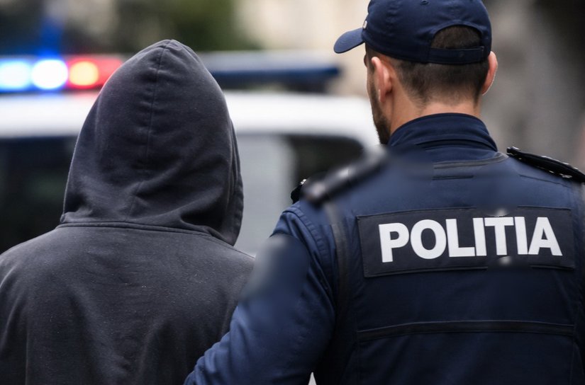 Tânăr condamnat la închisoare pentru viol asupra unui minor și pornografie infantilă, identificat de polițiști