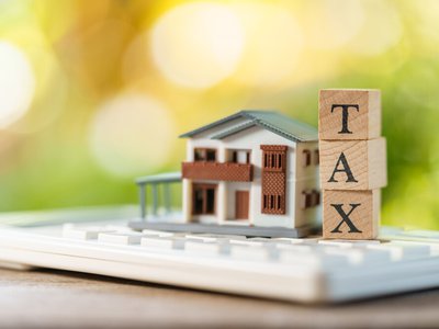 Taxa pe lux se majorează. …