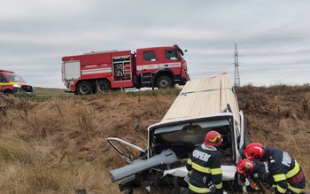 Accident cu camion încărcat cu …