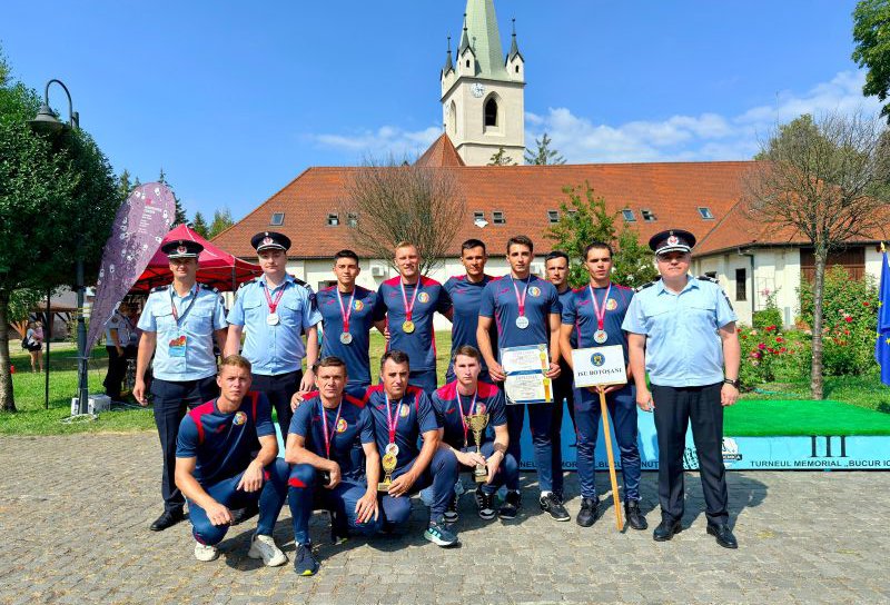 Pompier botoșănean campion național la „Pista cu obstacole”