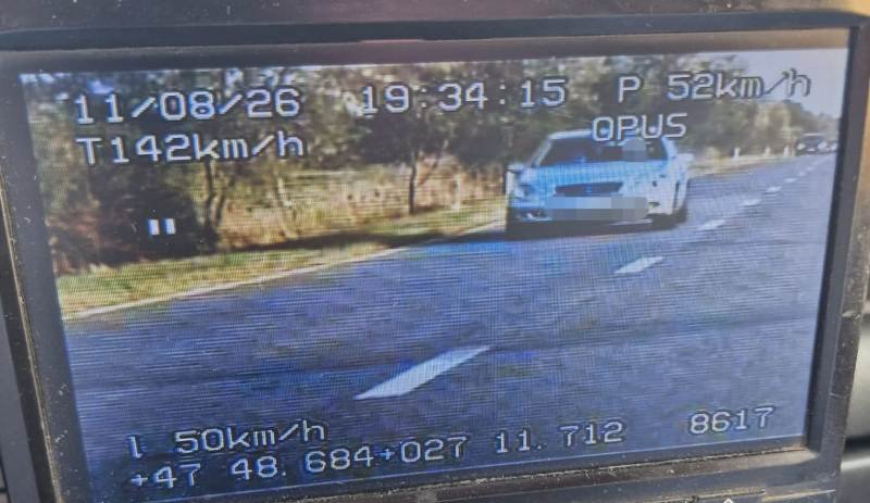 Cetățean moldovean depistat în timp ce se deplasa cu peste 140 km/h