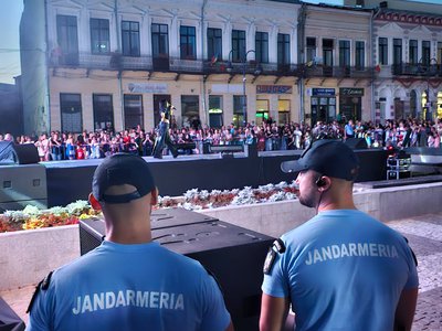 Jandarmii vor asigura ordinea și …