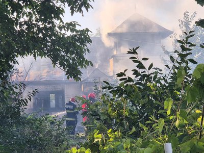 Casă din Dorohoi distrusă în …