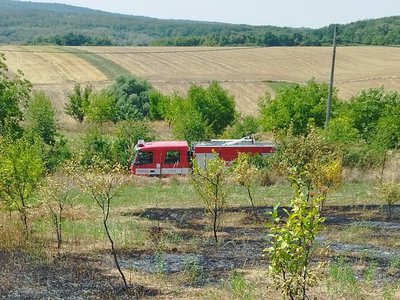 Trei incendii de vegetație uscată …