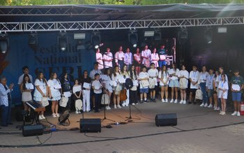 Festivalul-concurs „Seri Eminesciene”: O tânără …
