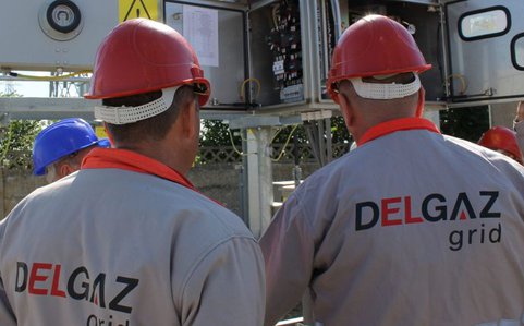 Serv…