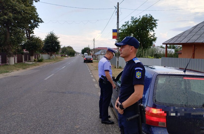 Acțiune la Dorohoi pentru prevenirea infracțiunilor stradale. Au fost aplicate amenzi în valoare de aproximativ 6.000 de lei