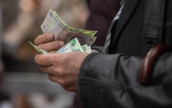Bani intrați în conturile botoșănenilor …