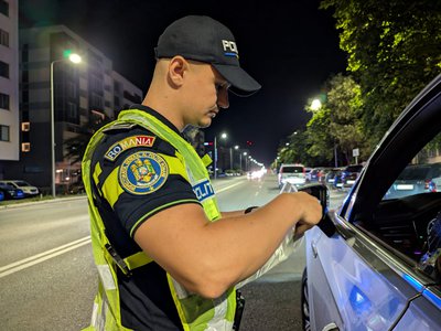 Șofer în vârstă de 65 …