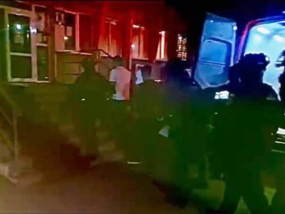 Trei tineri prinși în flagrant …
