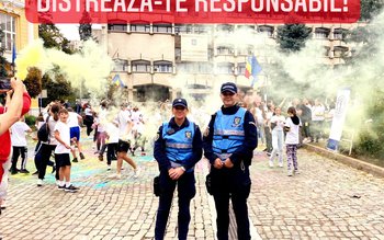 Jandarmii botoșăneni alături de participanții …